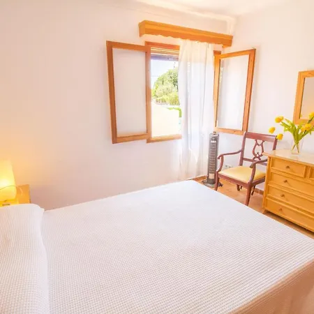 With Private Pool, Wifi And A/c Holiday home
