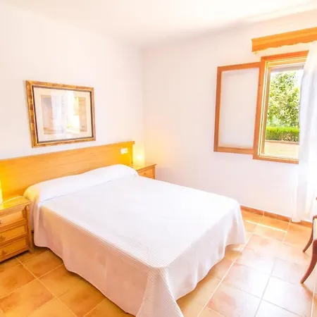 Holiday home With Private Pool, Wifi And A/c