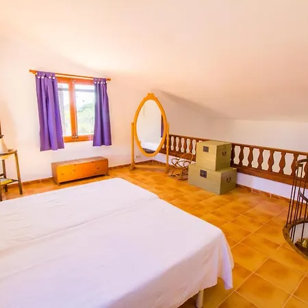 Holiday home With Private Pool, Wifi And A/c